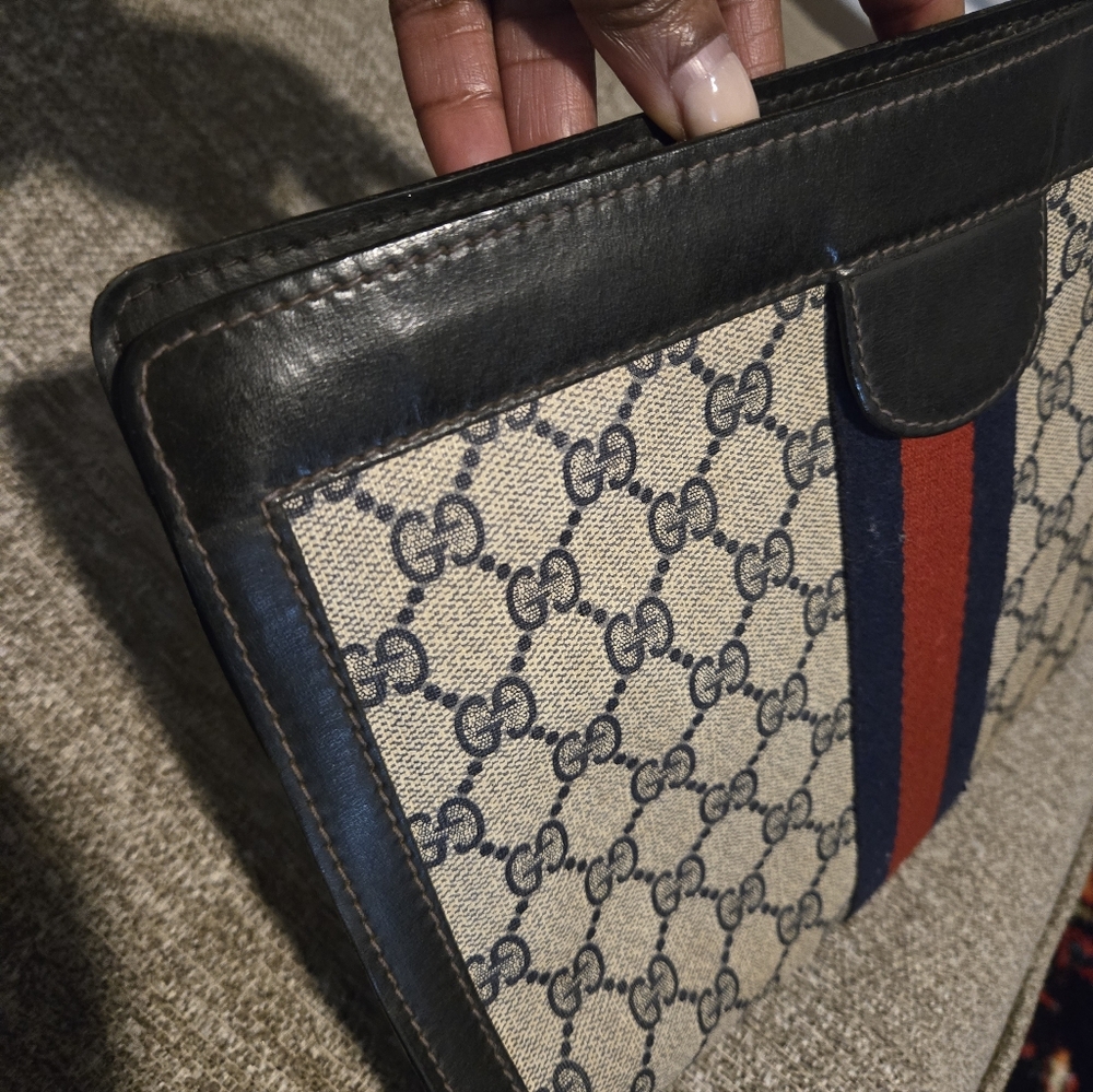 Gucci Vintage Beige and Navy GG Clutch with Red Stripe - Picture 11 of 13